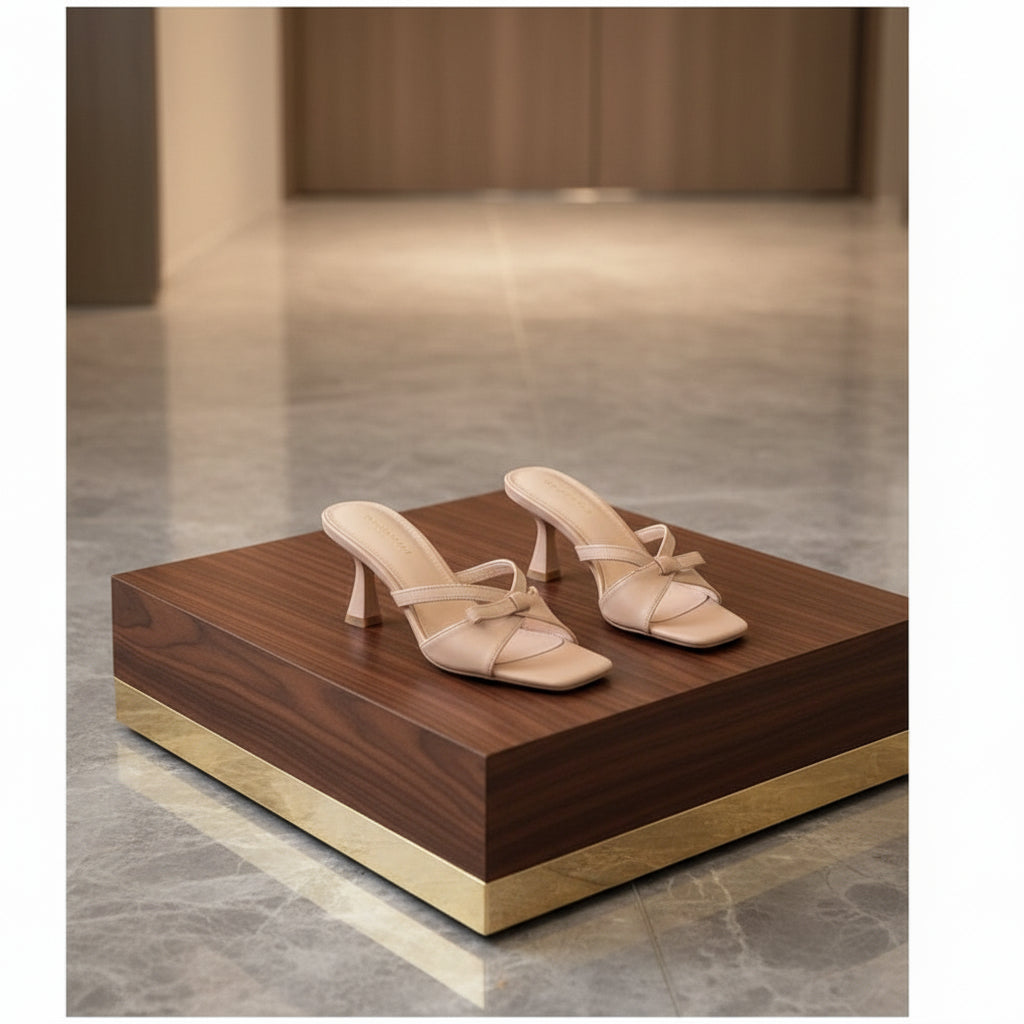 The Bow Stiletto